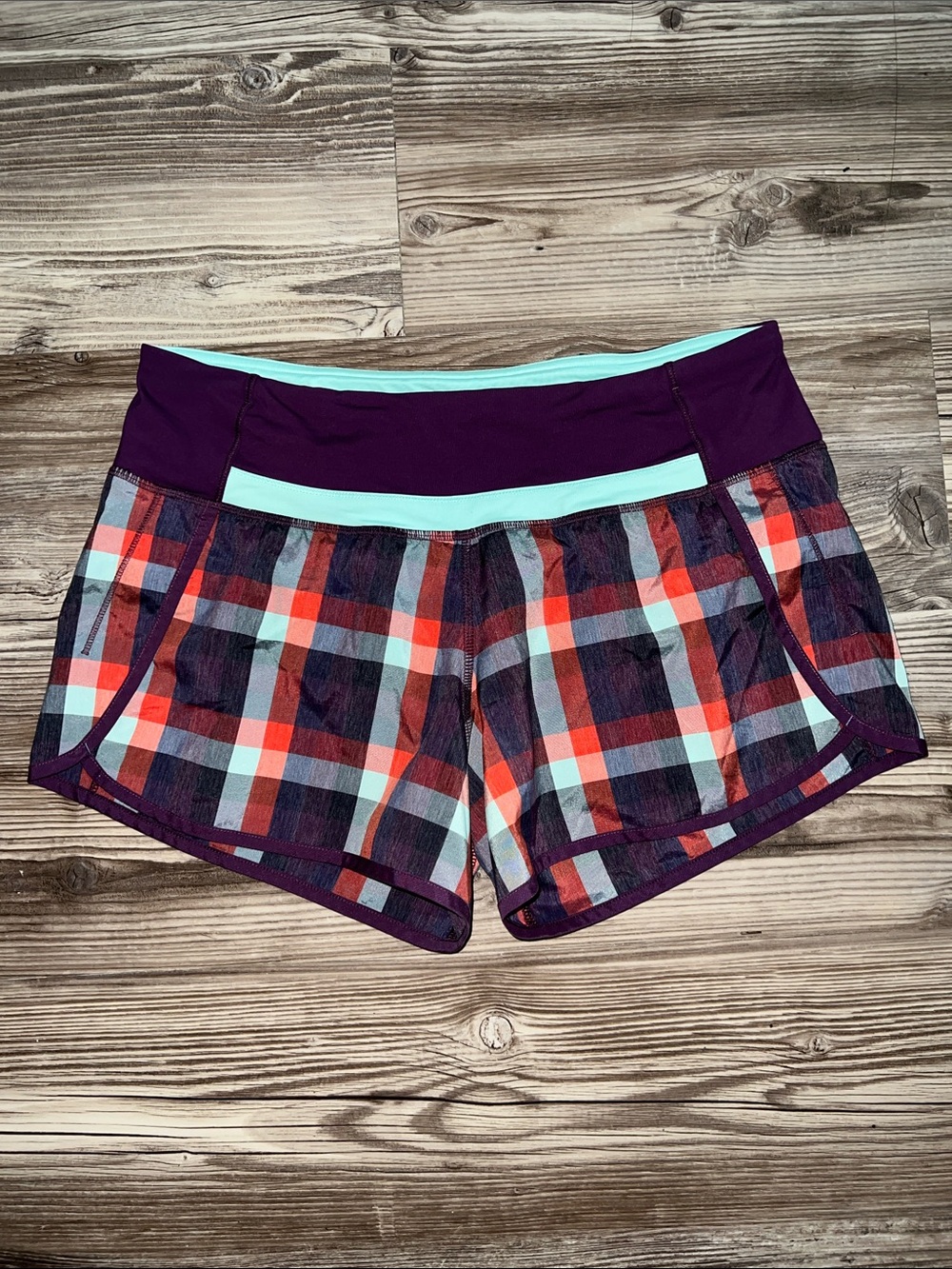 Lululemon Run Times Short Wheezy Check Multi Heathered Berry Yum Plaid 4" Size6